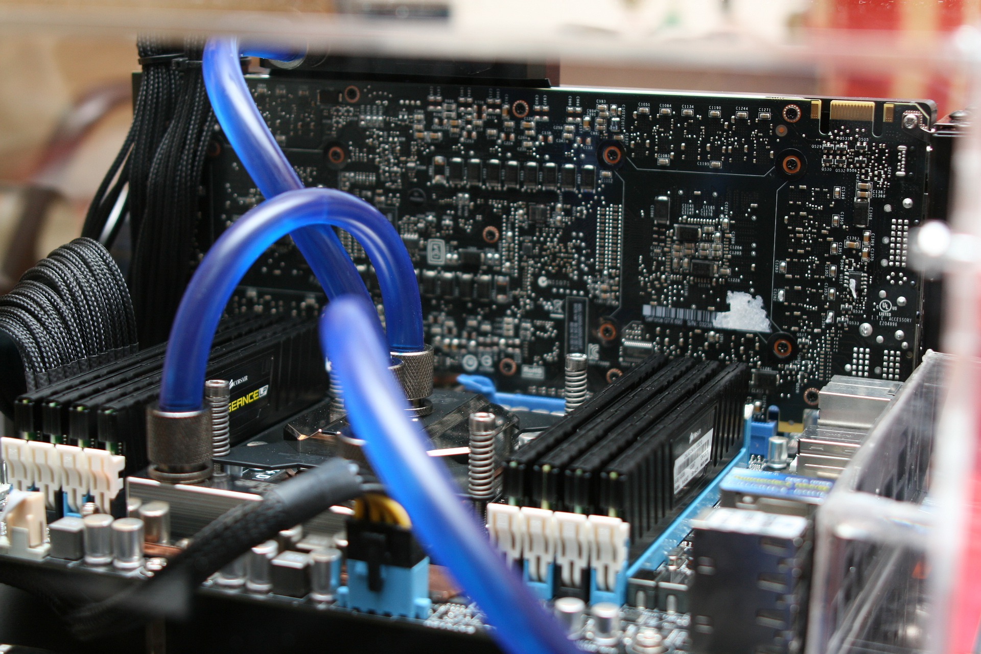 Red Light On Motherboard What It Means And 7 Ways To Fix It